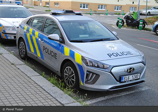 Praha - Policie - EL6 12AD - FuStW