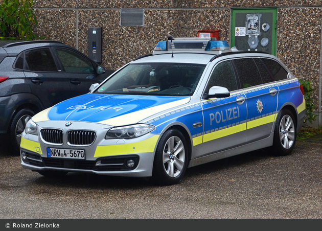 NRW4-5670 - BMW 5er Touring - FuStW BAB