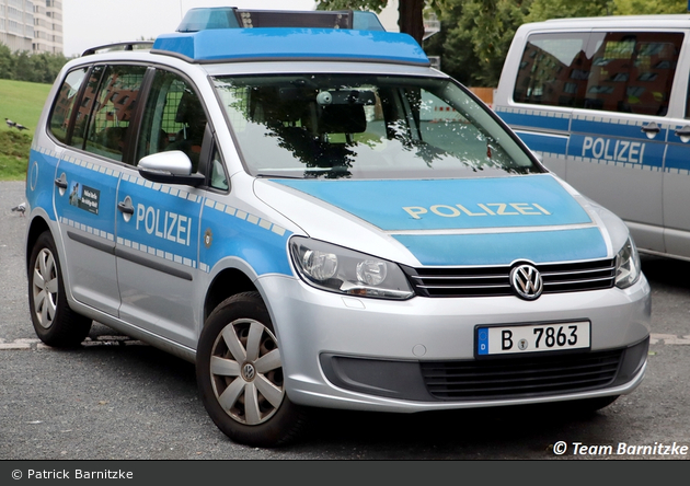 B-7863 - VW Touran - FuStW