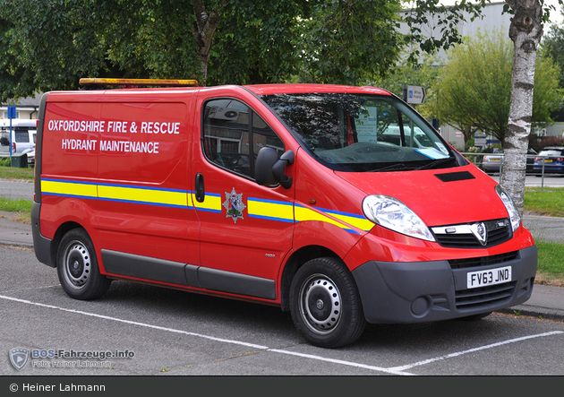 Witney - Oxfordshire Fire and Rescue Service - Service-Car