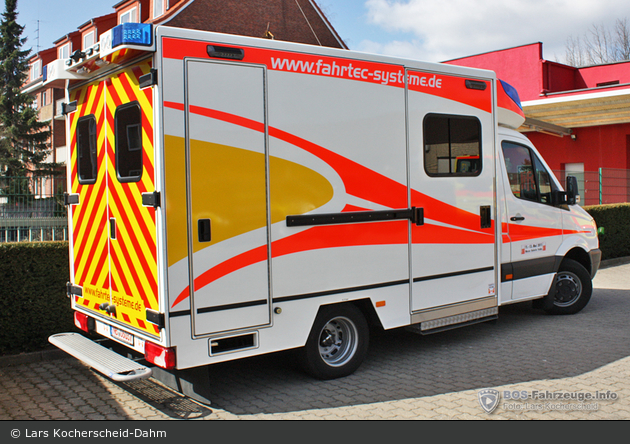 Einsatzfahrzeug Mercedes Benz Sprinter Fahrtec Rtw Bos Fahrzeuge Einsatzfahrzeuge Und