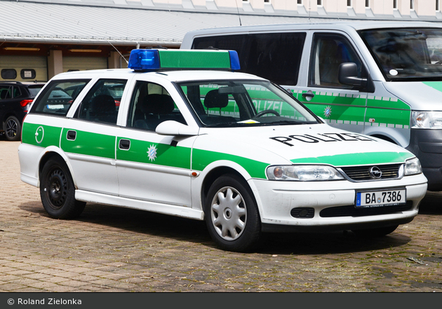 BA-7386 - Opel Vectra Caravan - FuStW