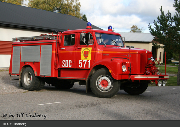 Hjälmunge - Räddningstjänsten Norduppland - Släck-/Räddningsbil - 23 571 (a.D.)