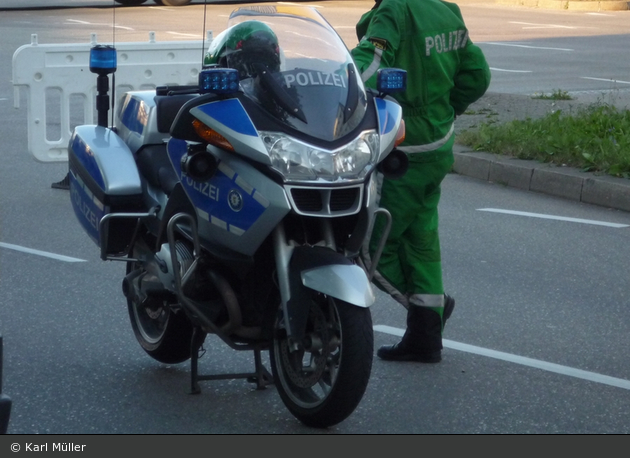 Stuttgart - BMW R 1200 RT - Krad (BWL 4-5307) (a.D.)