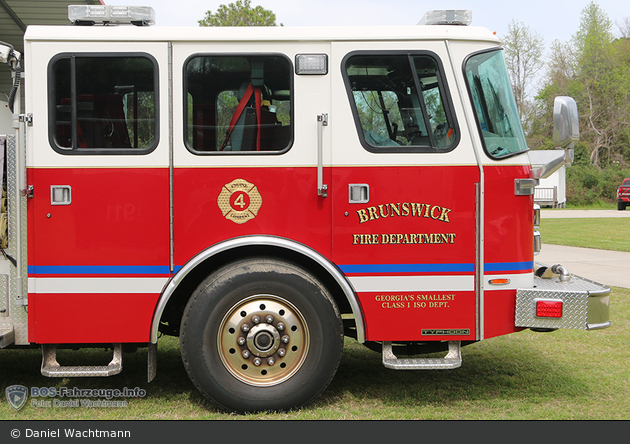 Brunswick - Brunswick Fire Department - Engine 4 - LF