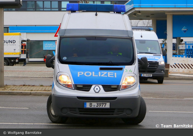 B-3977 - Renault Trafic - GefKW