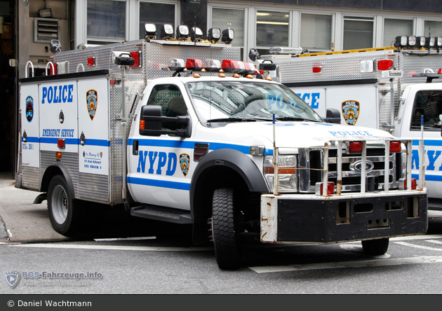 NYPD - Manhattan - Emergency Service Unit - ESS 1 - REP 5715