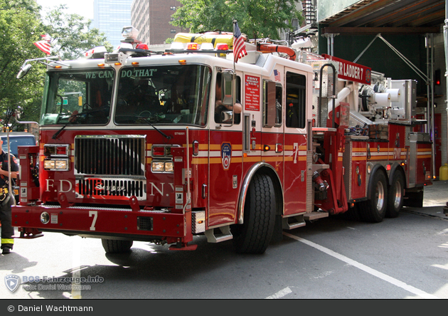 FDNY - Manhattan - Ladder 007 - TM