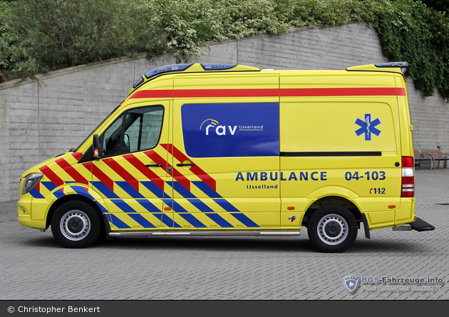 Zwolle - Regionale Ambulancevoorziening Ijsselland - RTW - 04-103