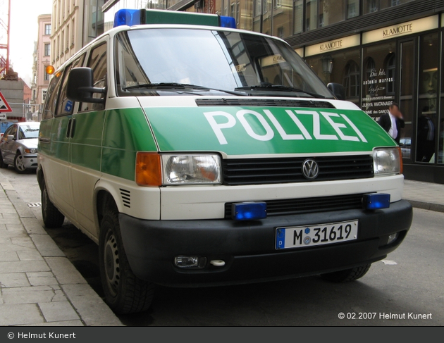 M-31619 - VW T4 - HGruKW - München