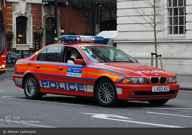 London - Metropolitan Police Service - Diplomatic Protection Group - FuStW - 87 (a.D.)