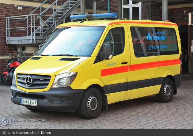 Ambulance Avicenna - KTW (HH-AV 1421)