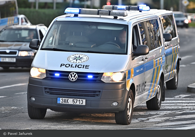 Praha - Policie - 3AK 5713 - FuStW
