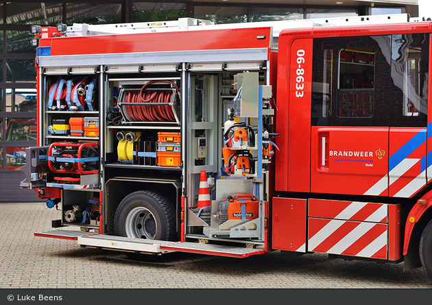 Doetinchem - Brandweer - HLF - 06-8633 (a.D.)