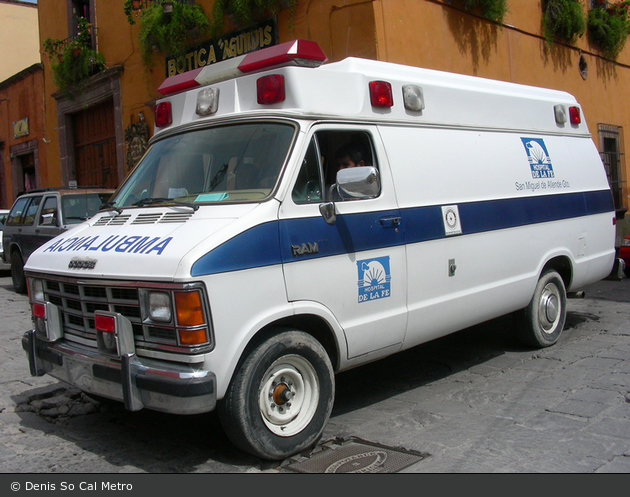 San Miguel de Allende - Hospital de la Fe - Ambulancia