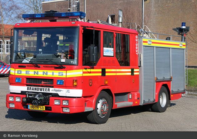 Súdwest-Fryslân - Brandweer - TLF - 02-5637 (a.D.)