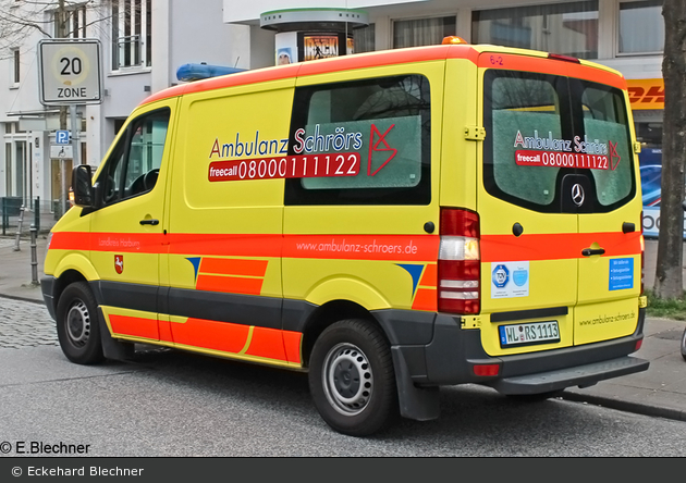 Rettung Harburg Ambulanz Schrörs 06-21