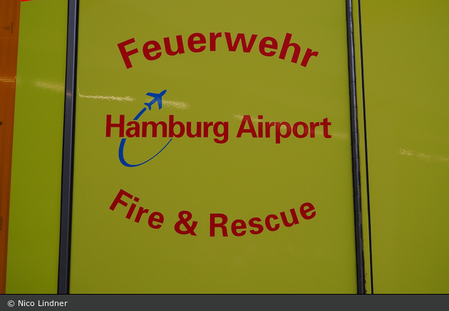 Florian Hamburg Flughafen RTW 2 (HH-WF 328)