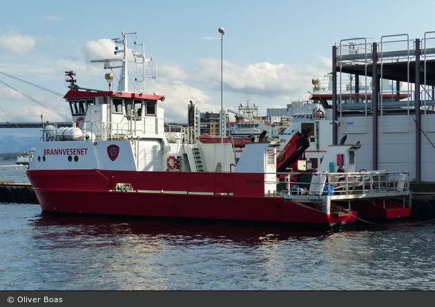 Stavanger - Rogaland Brann og Redning IKS - Hilfeleistungsfeuerlöschboot VEKTAREN