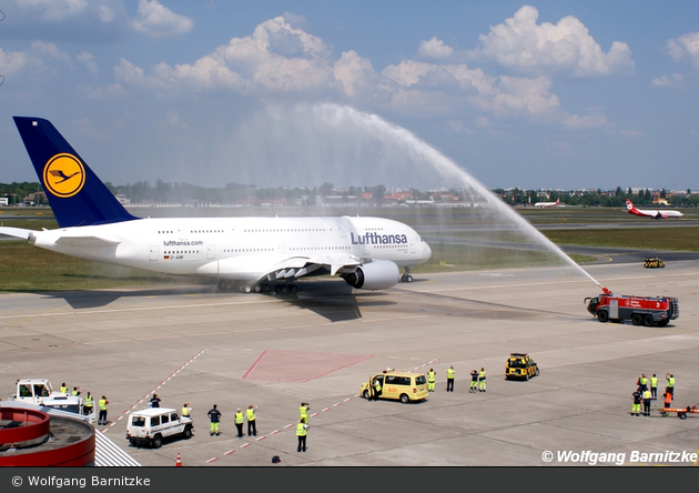 Florian Flughafen Berlin-Tegel Crash 03