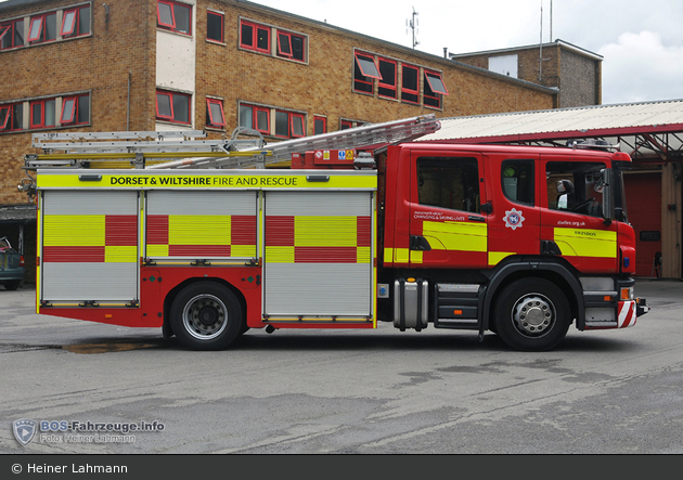 Swindon - Dorset & Wiltshire Fire and Rescue Service - WrL/R