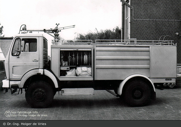 Florian Hamburg 25 Schaumtankfahrzeug (HH-2676) (a.D.)