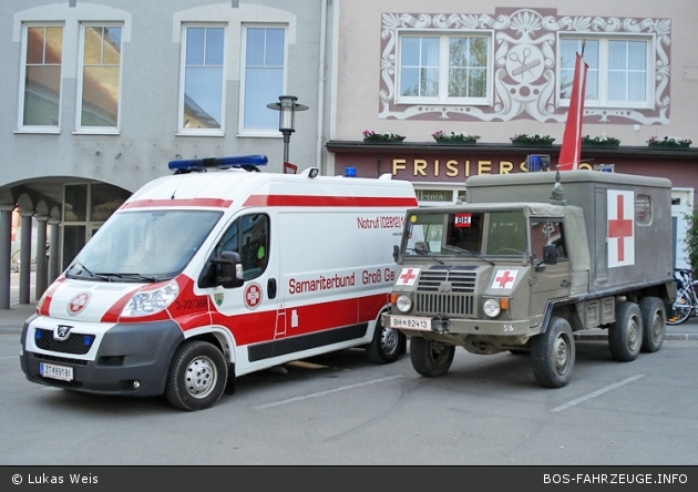 AT - ASBÖ 72.388 (RTW) + BH Pinzgauer Sanitätsfahrzeug