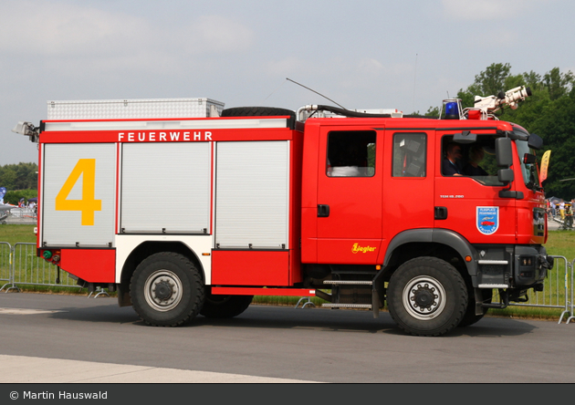 Fritzlar - Feuerwehr - FlKfz-Gebäudebrand
