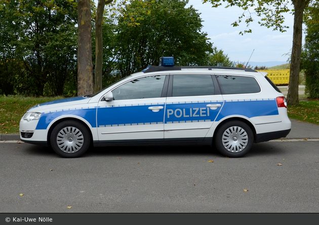 BP15-588 - VW Passat Variant - FuStW