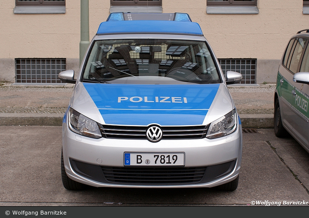 B-7819 - VW Touran - FuStW