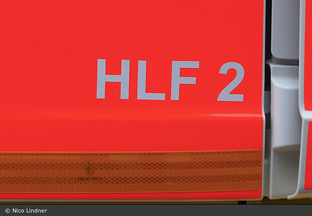 Florian Hamburg Flughafen HLF 2 (HH-WF 3047)