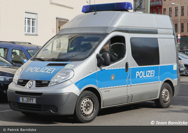 B-3977 - Renault Trafic - GefKW