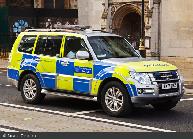 London - Metropolitan Police Service - Roads and Transport Policing Command - FuStW