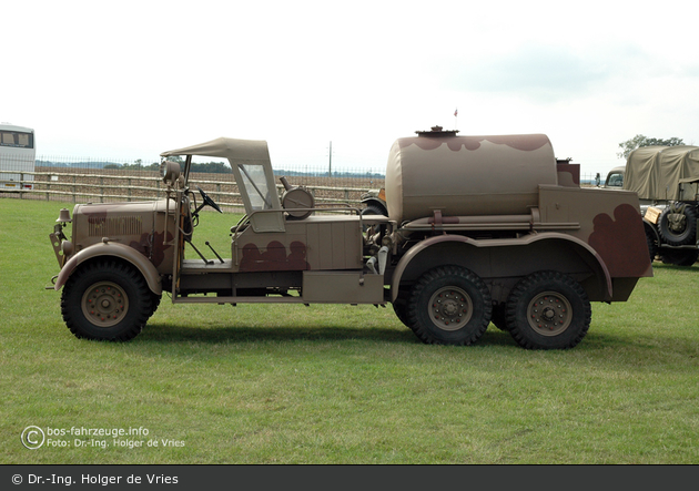 Scampton - Royal Air Force - Crash Tender (a.D.)