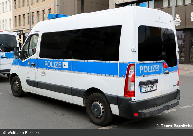 B-7990 - Renault Master - GruKW