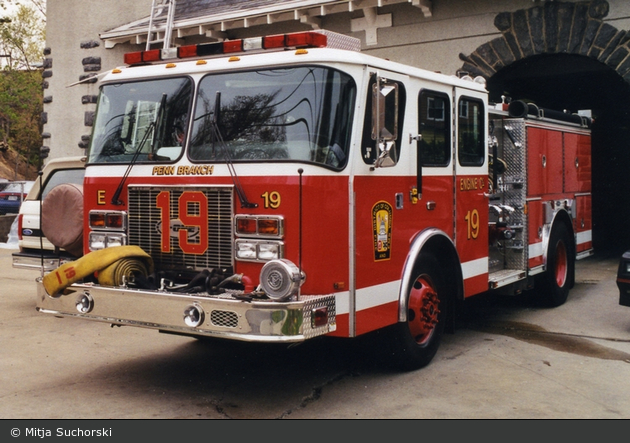 Washington D.C. - District of Columbia Fire and Emergency Medical Services Department - Engine 019 (a.D.)