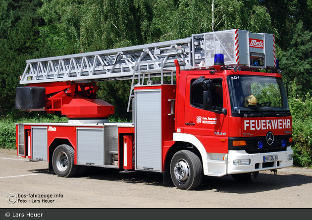 Florian Neustrelitz 02/33-01