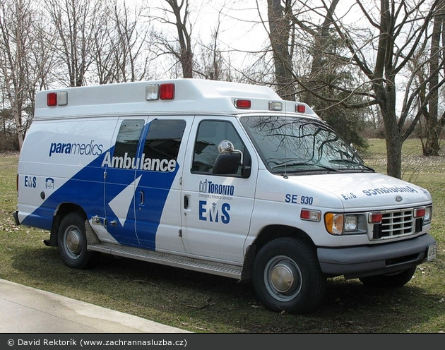 Toronto - EMS - Ambulance 930
