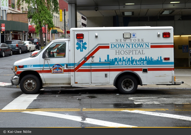 NYC - Manhattan - Downtown Hospital EMS - Ambulance 1814 - RTW (a.D.)
