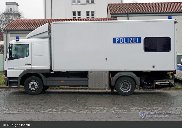 BP35-555 - MB Atego 1228 - Entschärferfahrzeug