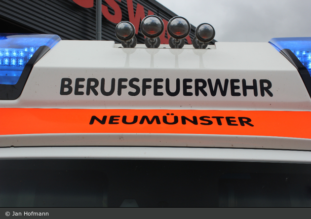 Florian Neumünster 10/83-10