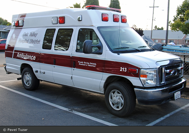 Oakdale - Oak Valley Hospital District Ambulance Service - Ambulance - 213