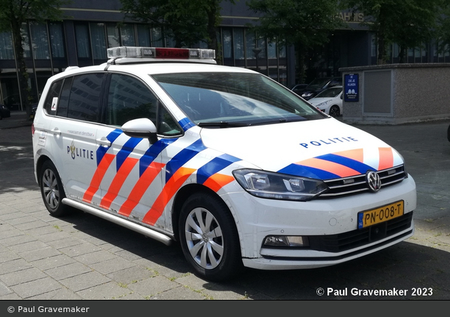 Bergen op Zoom - Politie - DHuFüKw