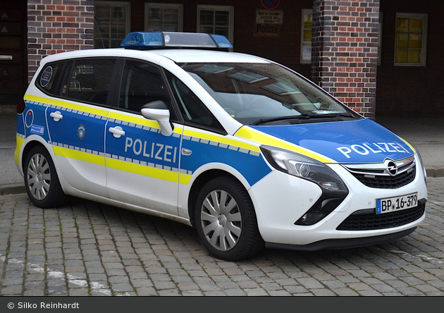 BP16-379 - Opel Zafira - FuStW