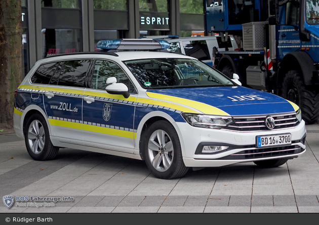 BD16-3700 - VW Passat Variant - FuStW