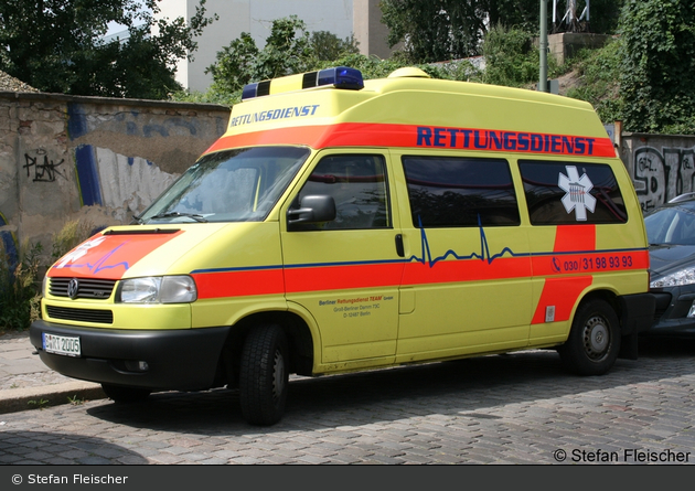 Krankentransport Berliner Rettungsdienst Team - BRT-15 KTW