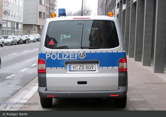 Hannover - VW T5 - FuStW