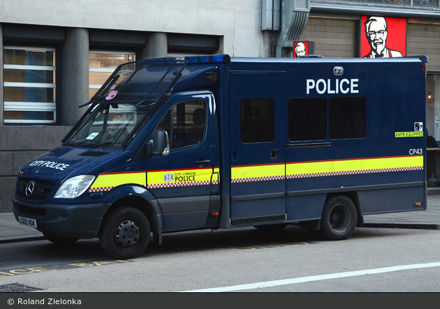 London - City of London Police - GruKw - CP43