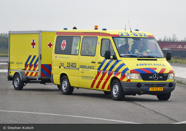 Venlo - AmbulanceZorg Limburg-Noord - MTW - 23-832 (a.D.)