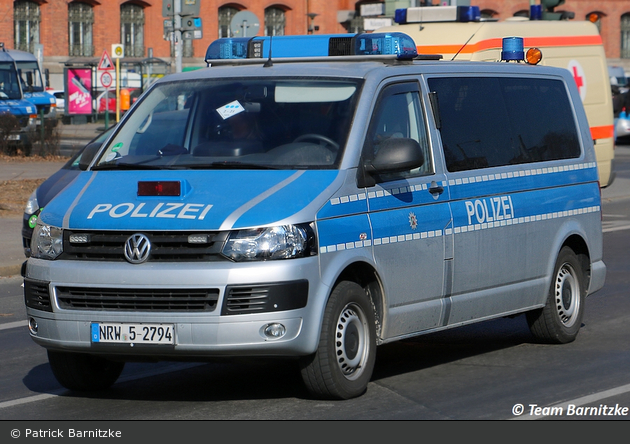 NRW5-2794 - VW T5 - HGruKW